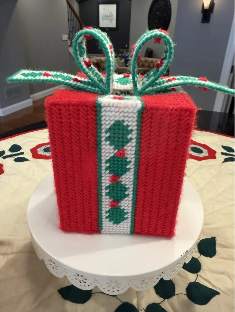 Vtg Handmade Needlepoint Canvas Gingerbread House & Set Of 2 Tissue Box Covers
